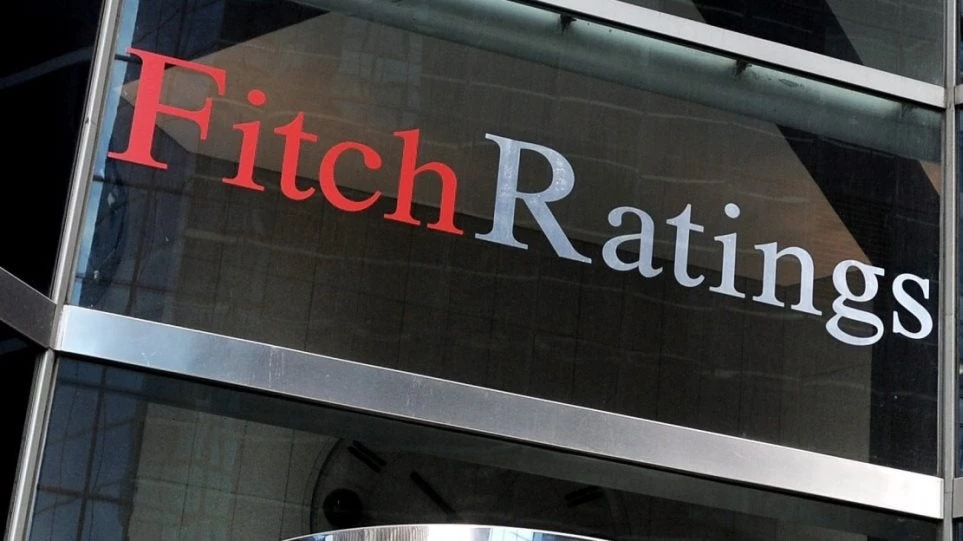 «Καμπανάκι» από Fitch: Στην επόμενη κρίση, το ελληνικό χρέος θα εκτοξευθεί σε δυσθεώρητα επίπεδα